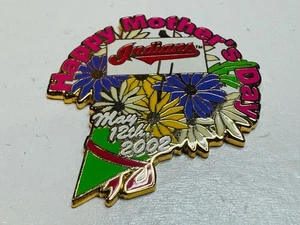Cleveland Indians Lapel Pin Happy Mother's Day Flower Bouquet Daisy May 12, 2002 - Picture 1 of 2