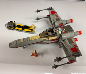 LEGO Star Wars: X-Wing Fighter (7140)  w/ Instructions and figures