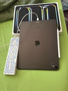 iPad Pro, 13 Zoll, Space Schwarz, 2024, WiFi, 256 GB - Bild 1 von 2