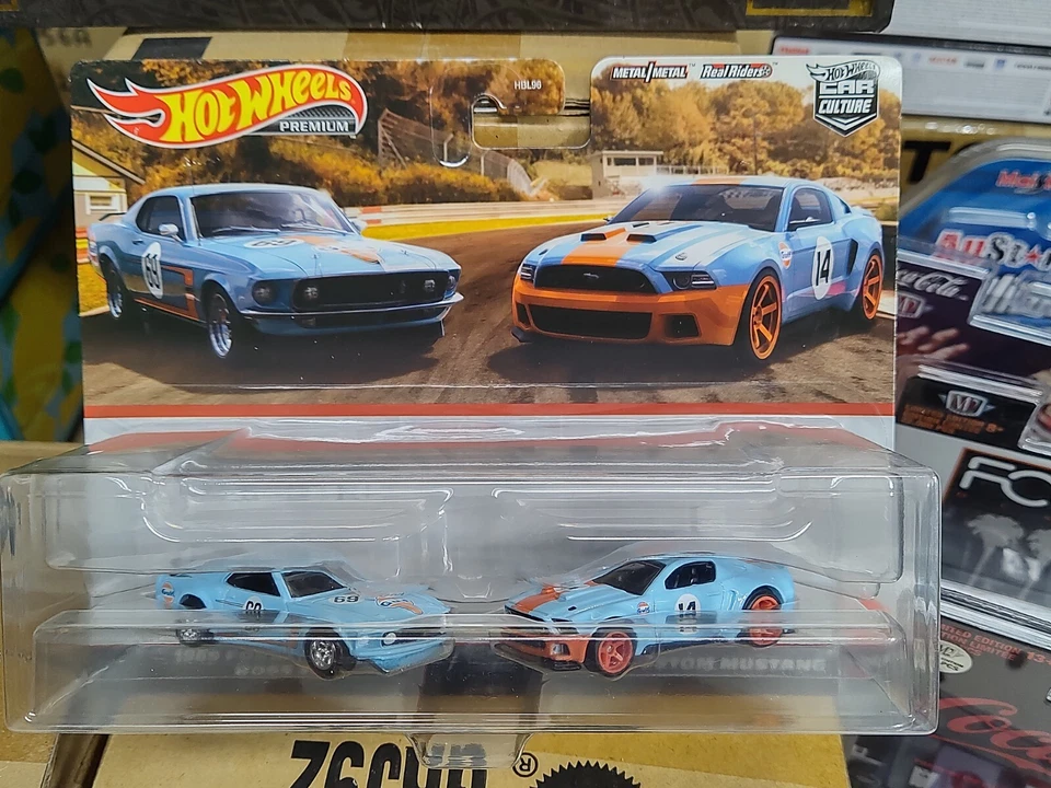 Hot Wheels Car Culture 2 Pack '69 Ford Mustang Boss 302 '14 Custom Mustang GULF