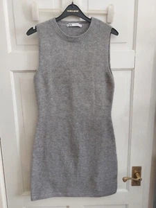 Zara Grey Sleeveless Tight Knit Bodycon Jumper Dress Size Medium - Picture 1 of 7