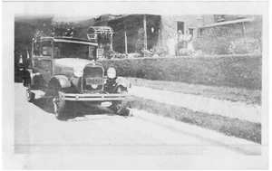 FAMILIE STOLZ AUF NEUES AUTO, ROCHESTER, NY, 1920er Jahre. Vintage 5,2" x 3,2" FOTO * X1/2 - Bild 1 von 2