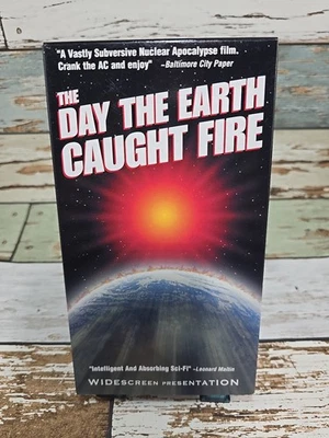 VHS 1961 (2001) The Day The Earth Caught Fire - Image 1 of 4
