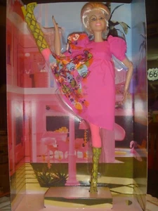 Weird Barbie The Movie offizielle Mattel-Puppe - in der Hand - neu ausverkauft HEUTE VERSAND - Bild 1 von 10