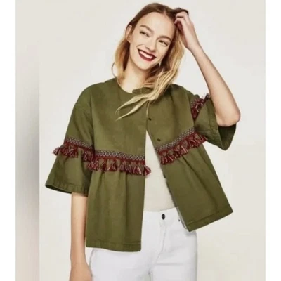 Женская джинсовая куртка Zara Basic Dept Z1975 XL отделка кисточками богемное оливково-зеленое - Изображение 1 из 4