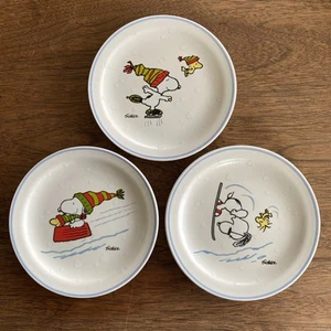 3 Peanuts Hallmark Christmas Snoopy & Woodstock Winter Dessert Plates - Picture 1 of 7