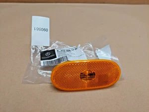 Mercedes Sprinter Side Marker Light Lamp Lens A9109067700 2014-on Genuine NEW - Picture 1 of 7