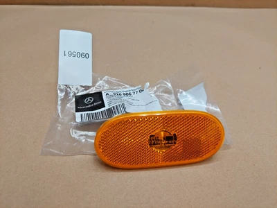 Mercedes Sprinter Side Marker Light Lamp Lens A9109067700 2014-on Genuine NEW - Image 1 of 4