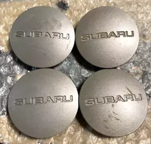 OEM Subaru Center Cap Gold 5a PA6+PPE JDM - Imagen 1 de 6