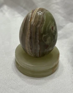 402g Natural Green Onyx Egg Gemstone Mineral And Stand - Picture 1 of 3