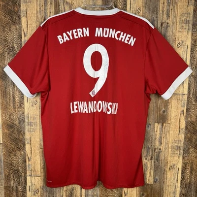 Camiseta masculina GG Bayern Munich 2017-18 Home Football LEWANDOWSKI #9 Adidas AZ7961 - Imagem 1 de 4