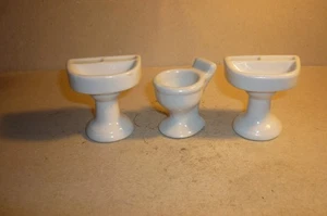 Casa de muñecas - Salones de muñecas - ¡Juego de baño de porcelana inodoro y 2 lavabos! - Imagen 1 de 4