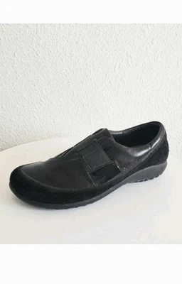 Zapatos mocasines cómodos de gamuza + charol negro Naot Otago para mujer  Foto 1 de 4