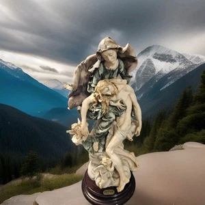 Limited Edition Figurine, “La Pieta” (retired) By Giuseppe Armani - Picture 1 of 18