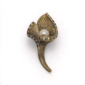 Stunning Faux Pearl AB Rhinestone Gold Tone Calla Lily Brooch Pin Unsigned 1980s - Bild 1 von 5