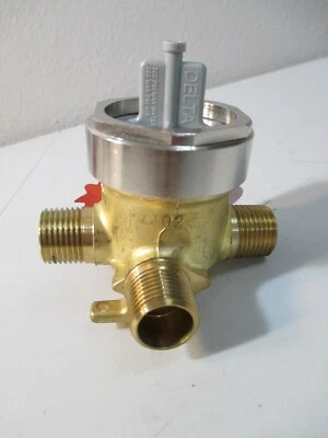 DELTA 300 PSI MAX WATER 200MAX PSI AIR  - Image 1 of 4