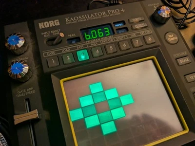 Korg Kaossilator Pro + 短语合成器/循环发生器 — 第 1/4 张图片