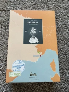 NRFB 027084822618 Charmaine King Barbie Mattel R4541 etichetta oro - Foto 1 di 4