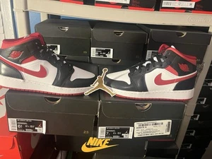 Air Jordan 1 Mid (GS) White/Gym Red-Black Size 6.5 Y & 7 Y - Picture 1 of 10