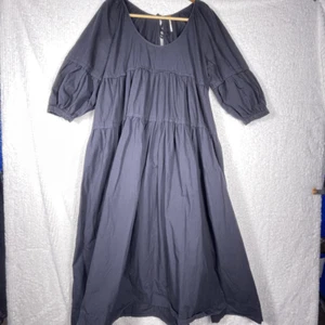 Vestido midi Free People negro popelina con capas manga globo pequeño pequeño - Imagen 1 de 6