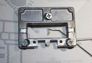 GENUINE MERCEDES-BENZ MB W126 C126 REAR VIEW MIRROR RETAINING PLATE OEM - Picture 1 of 3
