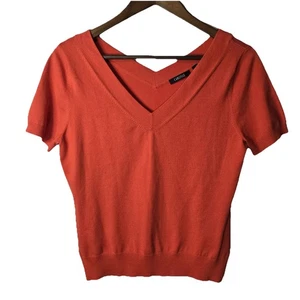 Camicetta Carlisle rossa misto seta aderente maglia scollo a V grande - Foto 1 di 6