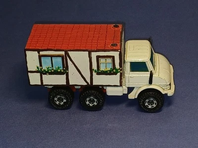 Siku-Super-Serie: Unimog Sanitätswagen-Umbau zu Wohnwagen, Unikat! - Bild 1 von 4