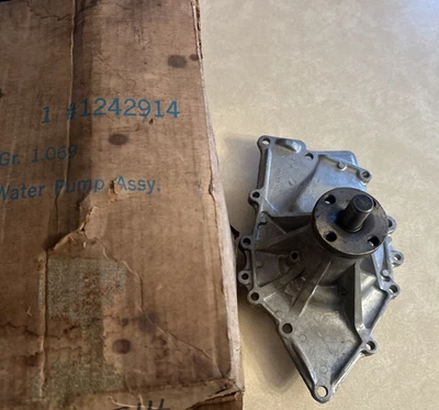 НОВЫЙ ИЗ СТАРЫХ ЗАПАСОВ 1971-1976 BUICK 455 SKYLARK GS RIVIERA ELECTRA CENTURION ВОДЯНОЙ НАСОС 1394877 - Изображение 1 из 4