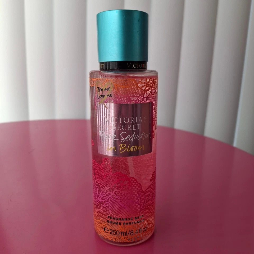 Bruma de fragancia Victoria Secret PURE SEDUCTION IN BLOOM 8,4 fl oz Foto 1 de 3