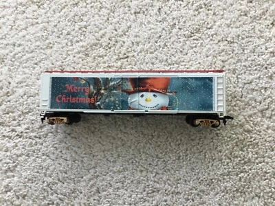 HO SCALE CHRISTMAS CAR 🌲☃️🌲🎅🏼🌲🧑🏼‍🎄 - Image 1 of 4
