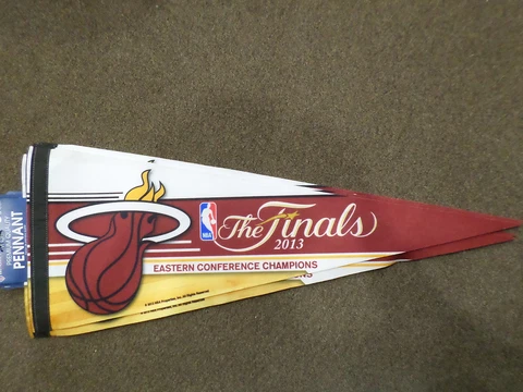 2013 MIAMI HEAT EASTERN CONFERENCE CHAMPIONS ROLL & GO PENNANT Cover