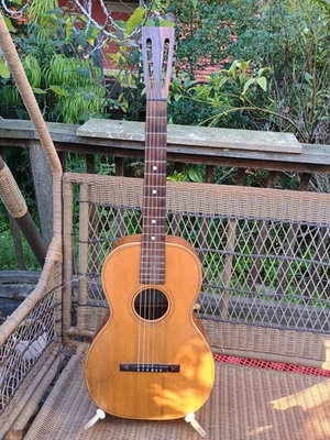 Globe Musical Instrument Co., "The Peerless", No. Guitarra de salón 2816 años 1890-1920 Foto 1 de 4