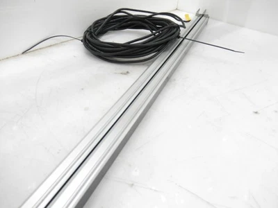 Keyence Sensor  SL-V64H Light Curtain Emitter & Receiver 1260MM Height 24V - Image 1 of 4