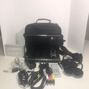 Mintek MDP-1050 Portable DVD Player (10.2") + Accessories - Picture 1 of 6