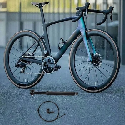 Enhance comfort with easy to use dropper seatpost Internal cable routing - Image 1 of 4