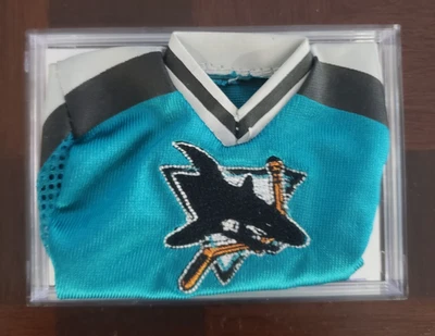 2006-07 UD Mini Jersey Collection Home Jerseys #JT Joe Thornton - Image 1 of 3