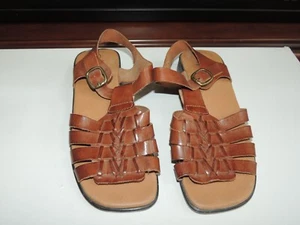 Womens Size 7.5 M * FADED GLORY * Brown Leather Sandals S-308 - Picture 1 of 5