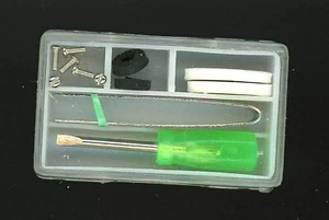 2 Kits de Reparación de Gafas 1 3/4" x 1" Destornillador, Tornillos, Almohadillas para Nariz, Pinzas - Imagen 1 de 4