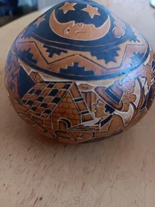 Peruvian Handpainted And Etched Gourd - Picture 1 of 12