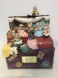 1991 Enesco Mouseterpiece Theater Chest Romeo & Juliet  Animated Music Box Boxed - Picture 1 of 13