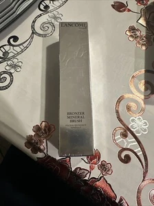 *SEALED NEVER OPENED* Lancôme Bronzer Mineral Brush # 100 Brand New in Box - Picture 1 of 6