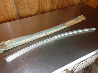 Chevrolet Malibu 5717183 1964 1965 nuevo como nuevo GM puerta delantera izquierda ventilación división Foto 1 de 3