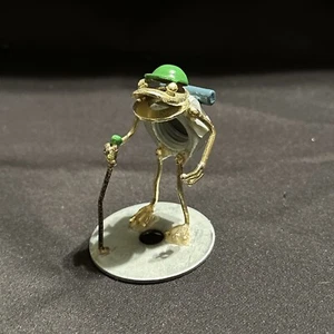 Vtg 2000 Arthur Ward Hiker Frog Sculpture Nuts & Bolts Outdoor - Picture 1 of 6