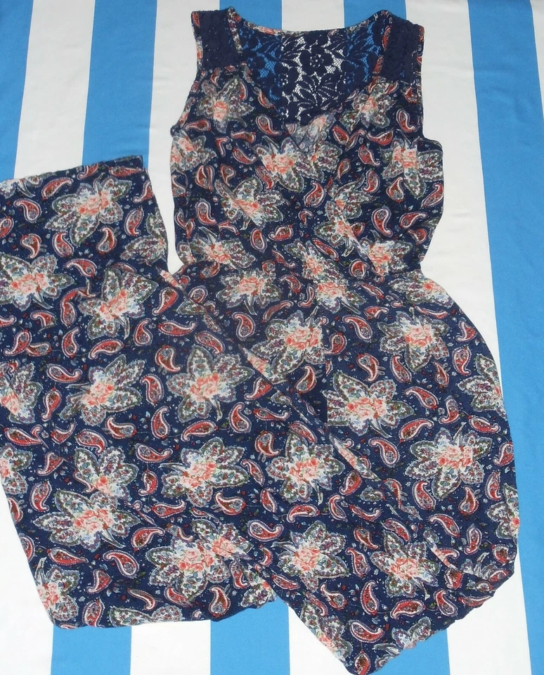 Macacão Feminino Júnior Charlotte Russe Azul Floral Tamanho P Roupa Uma Peça - Imagem 1 de 4