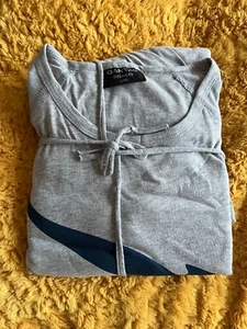 2025 Unisex L XL Qantas Business Class Pyjama London to Perth - Picture 1 of 6