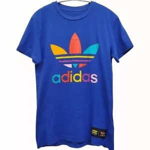 Adidas Pharrell Williams Herren Blau Kurzarm Mehrfarbig Logo TShirt Neu 2XL - Bild 1 von 6