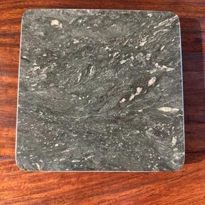 7 Inch Square Green Marble  Trivet Cheese Footed Serving Board 5/8 Inch Thick - Picture 1 of 2