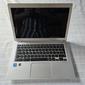 Toshiba Chromebook 2 CB30-B-104 , Celeron N2840, 13.3", 16Gb eMMc, 4Gb RAM (196) - Picture 1 of 19