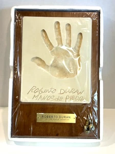 Neu Roberto Duran Authentischer Handabdruck Holz Plakette Seide Straße Boxen Serie - Bild 1 von 7