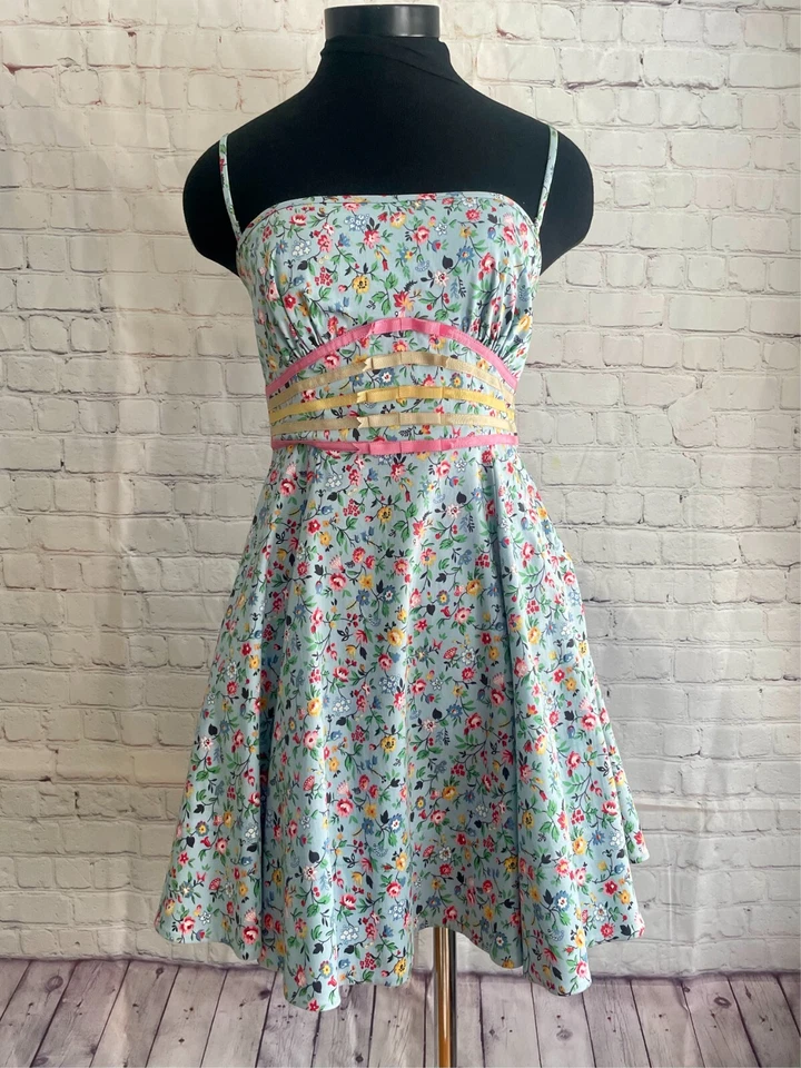 Betsey Johnson Garden Floral Runway Fit & Flare Dress Size 6  - Image 1 of 4